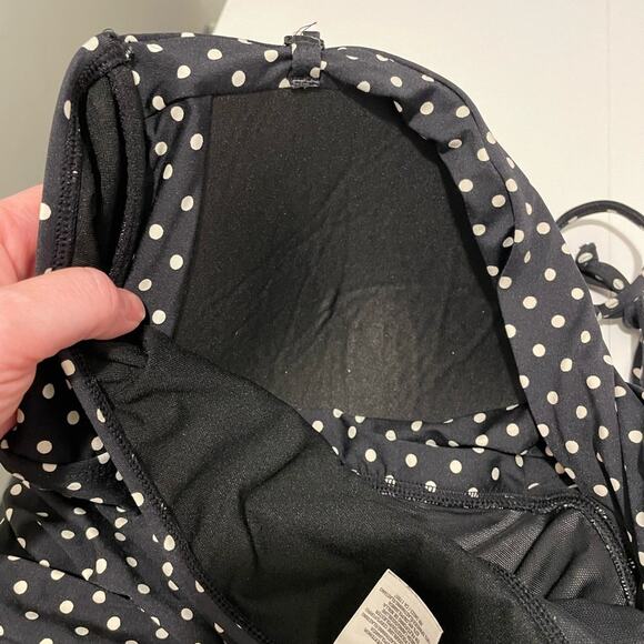Old Navy Brand Women's XL Black & White Polka Dot One Piece Swimsuit Flattering - Picture 7 of 8